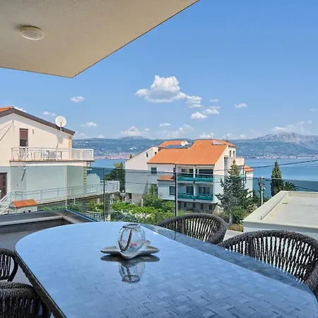 Moni's Place - Fresh Seaview Apartment *